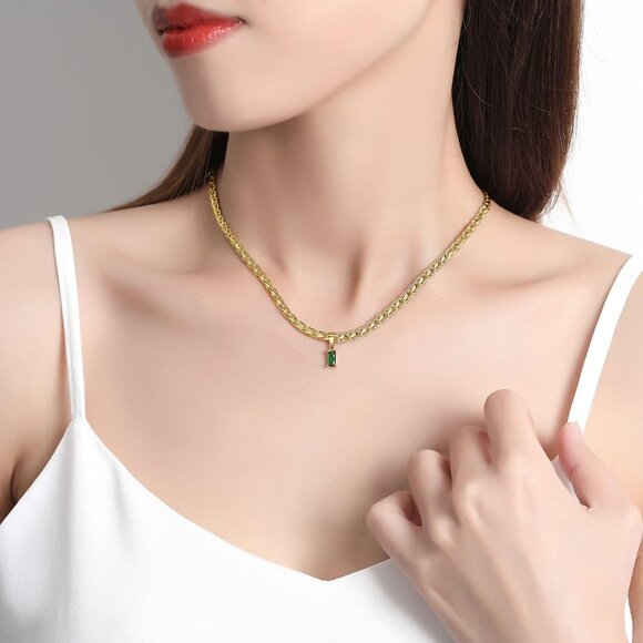 Elegant 18K Gold Plated Vintage Choker Necklace with Emerald Pendant & Zirconia - Picture 4 of 6
